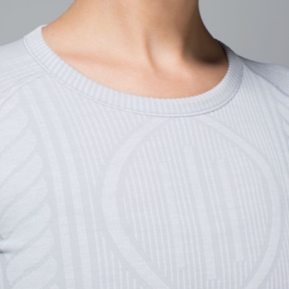 LULULEMON WOMENS REST LESS LONG SLEEVE CREWNECK SHIRT TOP SILVER SPOON SZ 4 GRAY - Picture 4 of 9